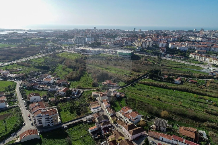 Terreno para Venda em Tavarede Foto 8