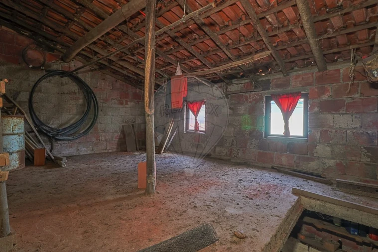 Moradia T1 para Venda em Abrunheira, Verride e Vila Nova da Barca Foto 5