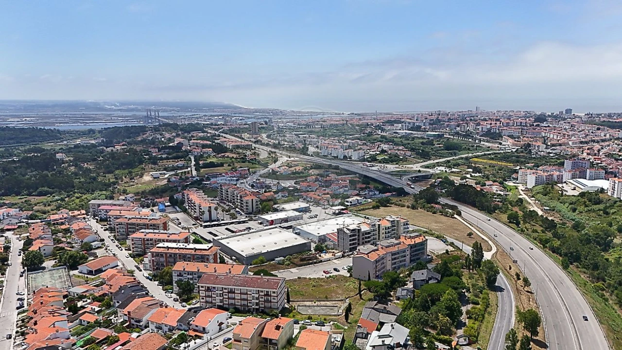 Terreno para Venda em Tavarede Foto 9