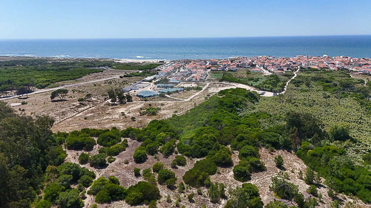 Terreno para Venda em Lavos Foto 1