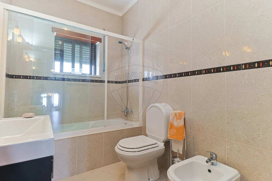 Moradia T4 para Venda em São Pedro Foto 18