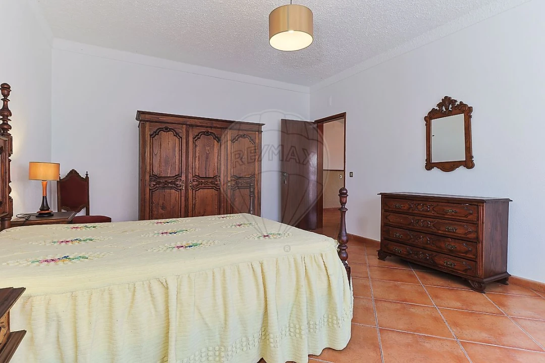 Moradia T4 para Venda em São Pedro Foto 15