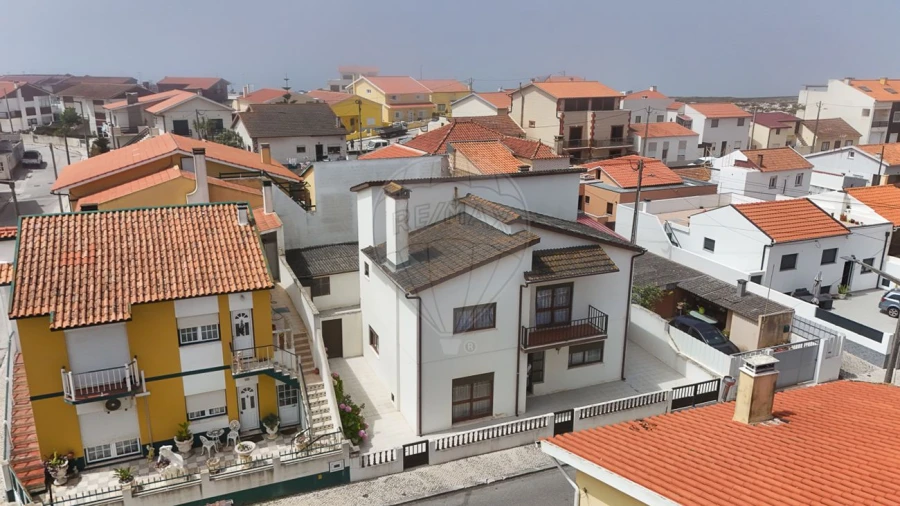 Moradia T4 para Venda em São Pedro Foto 2