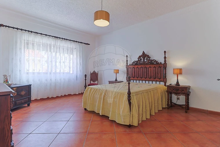 Moradia T4 para Venda em São Pedro Foto 14