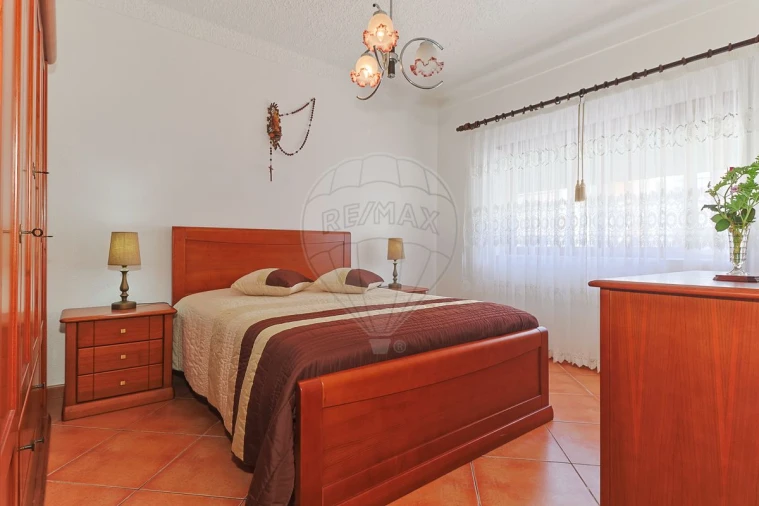 Moradia T4 para Venda em São Pedro Foto 10