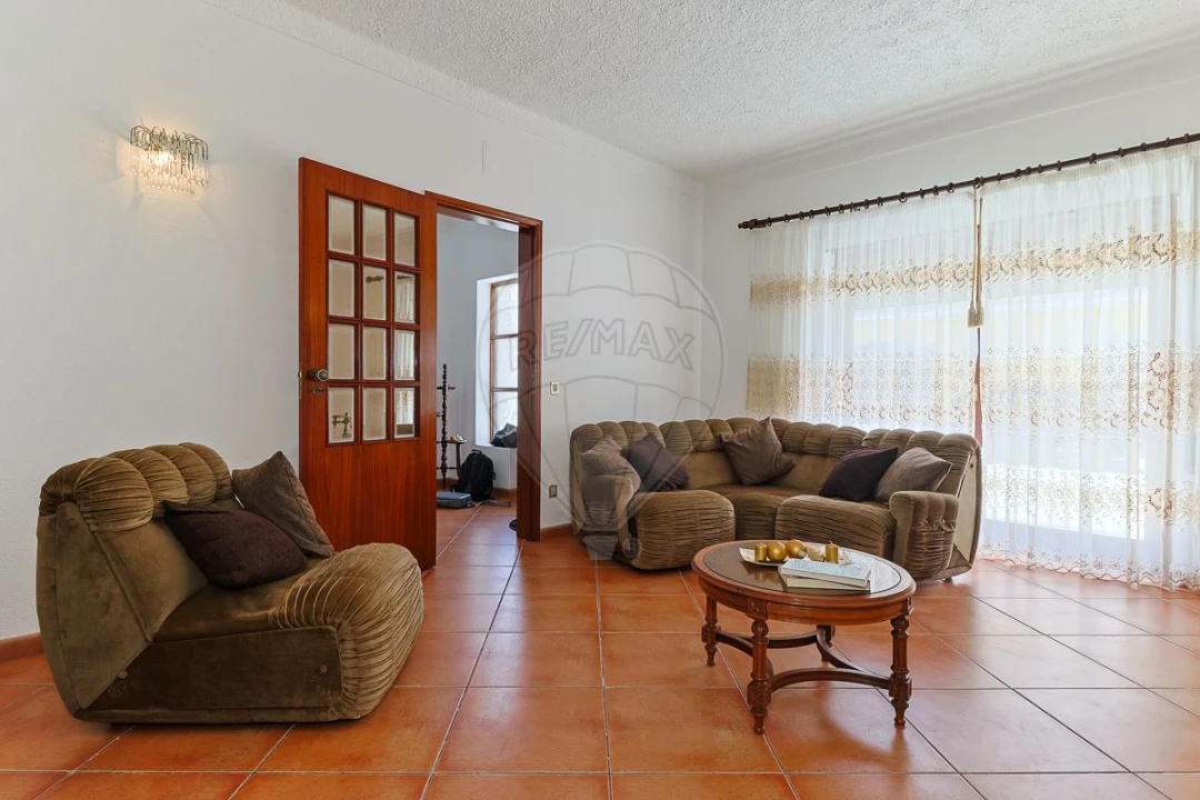 Moradia T4 para Venda em São Pedro Foto 6