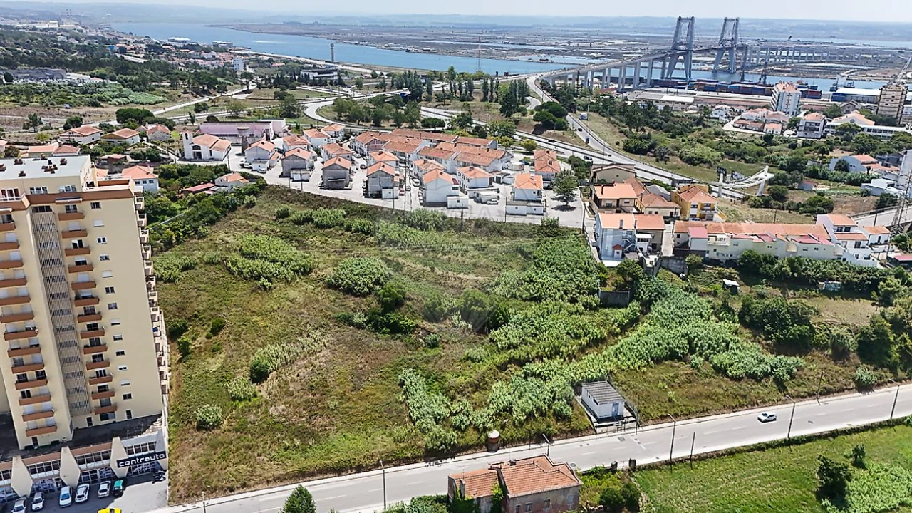 Terreno para Venda em Tavarede Foto 8