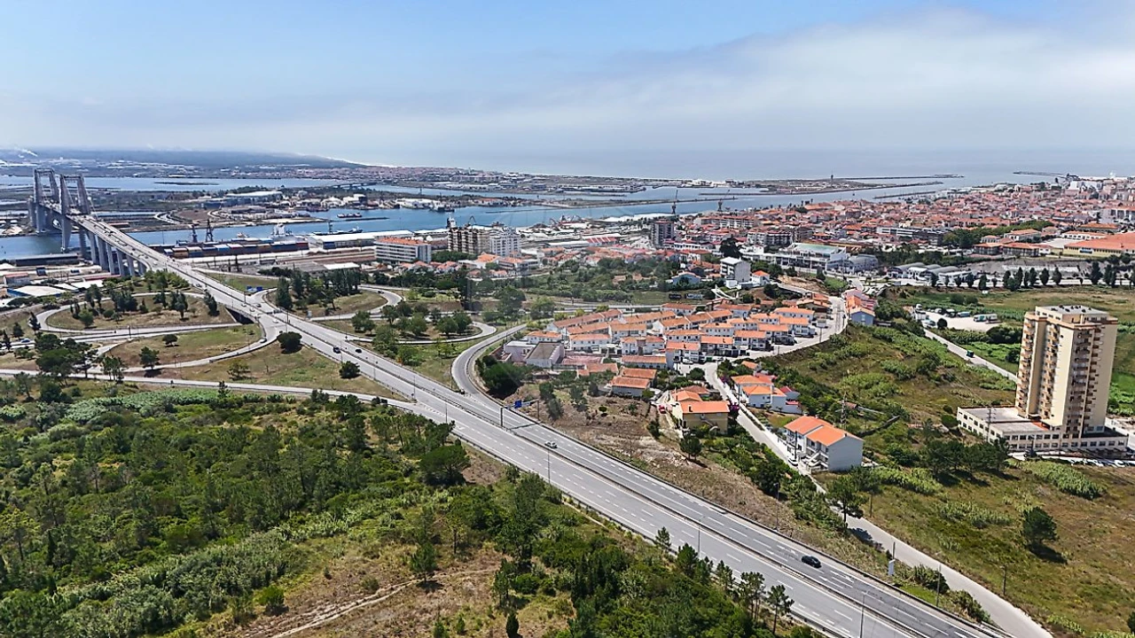 Terreno para Venda em Tavarede Foto 11