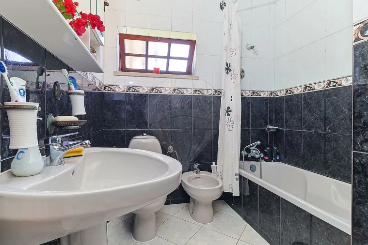 Moradia T2 para Venda em Maiorca Foto 21