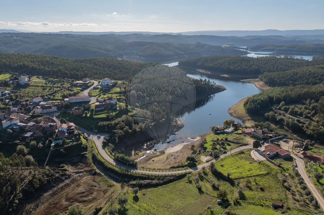 Terreno para Venda em Ovoa e Vimieiro Foto 4