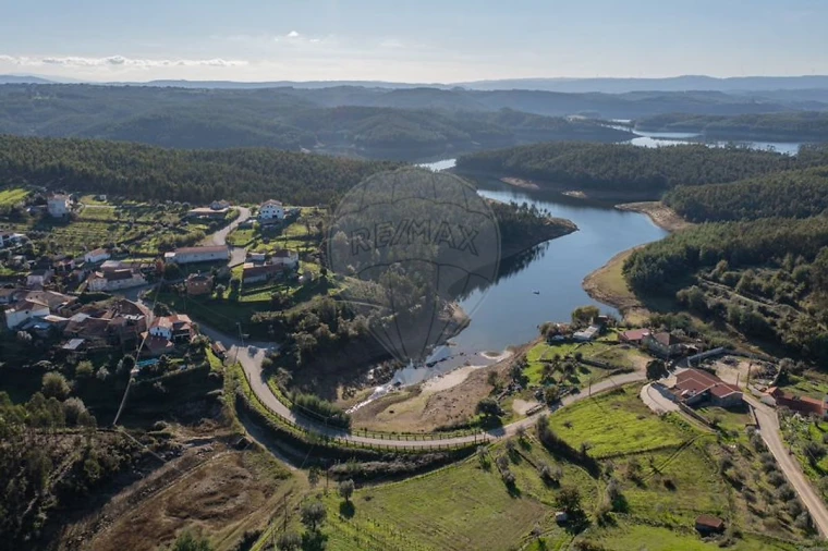 Terreno para Venda em Ovoa e Vimieiro Foto 4