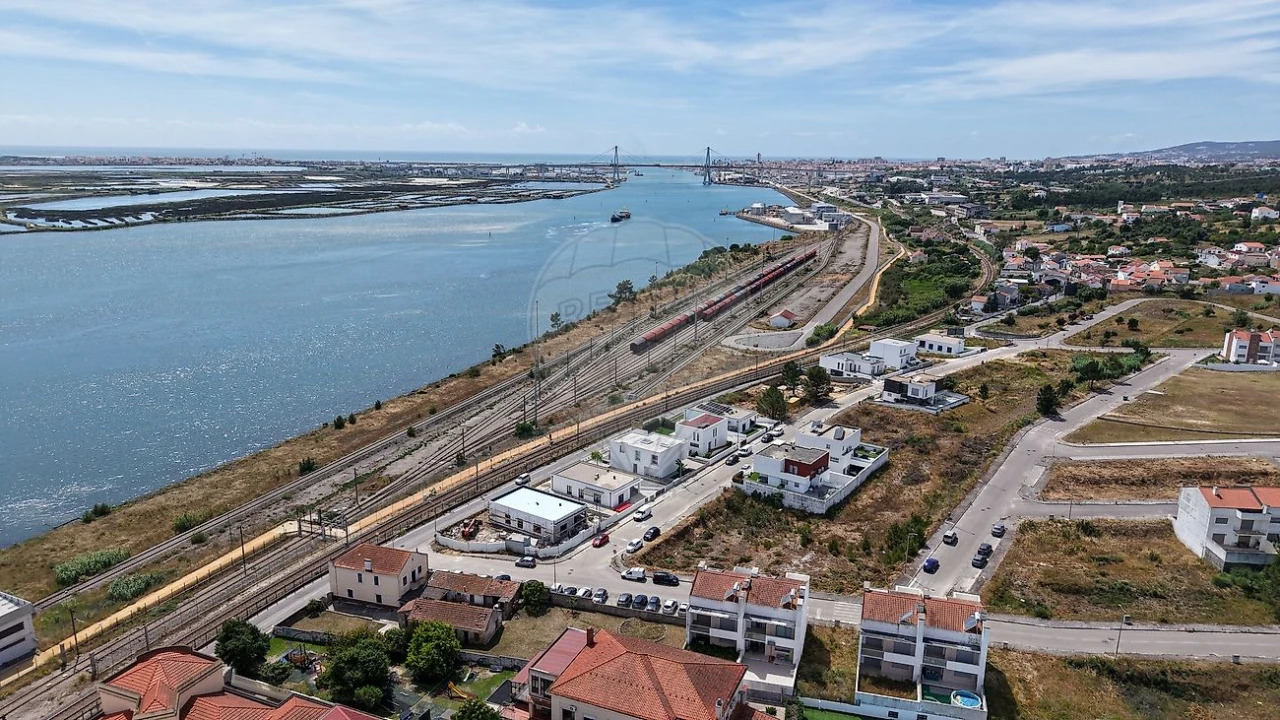 Moradia T4 para Venda em Vila Verde Foto 15