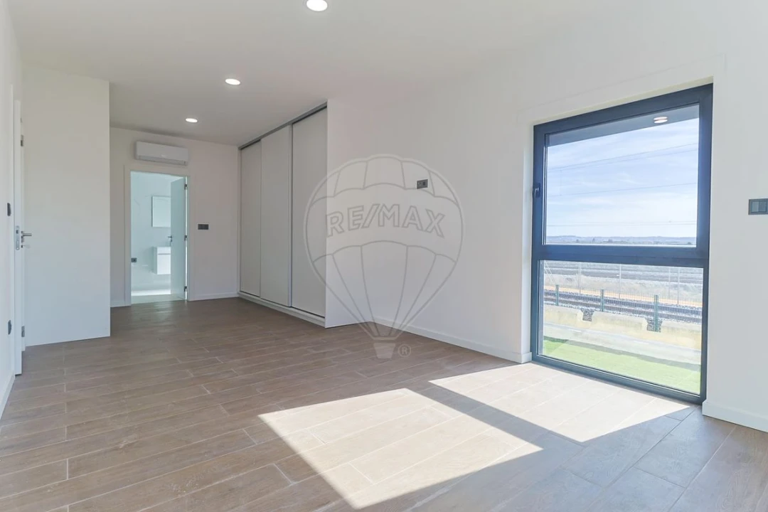 Moradia T4 para Venda em Vila Verde Foto 11