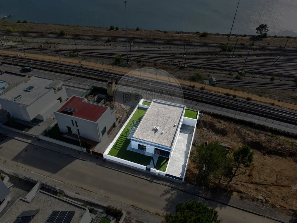 Moradia T4 para Venda em Vila Verde Foto 2