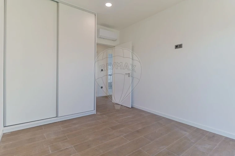 Moradia T4 para Venda em Vila Verde Foto 10