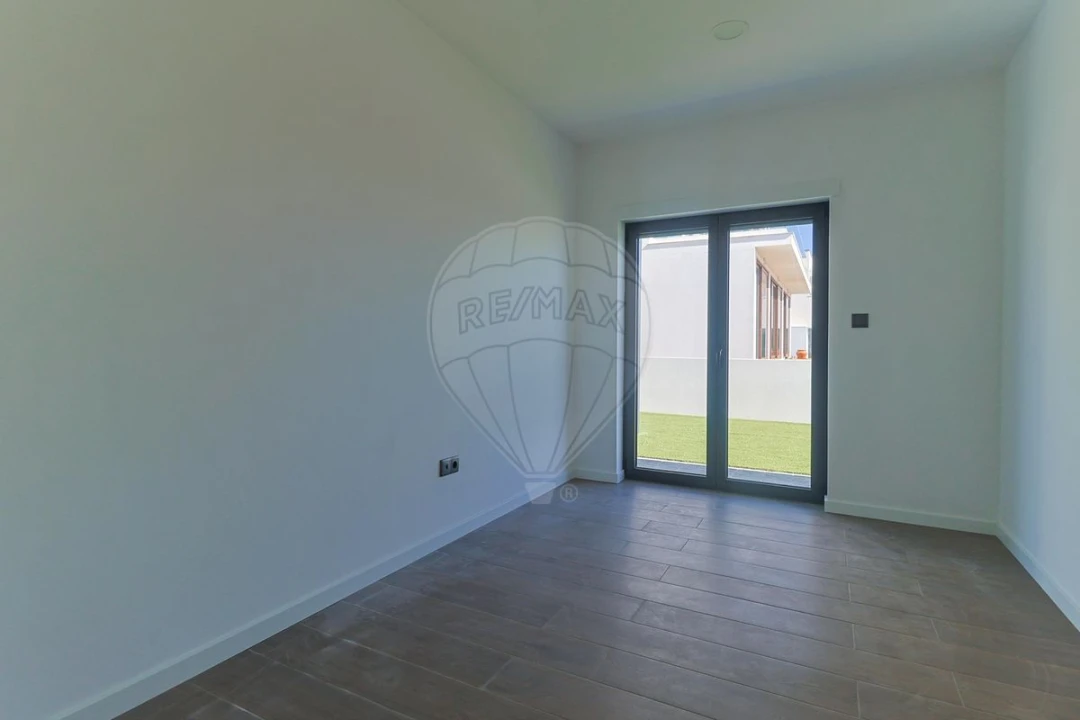 Moradia T4 para Venda em Vila Verde Foto 17