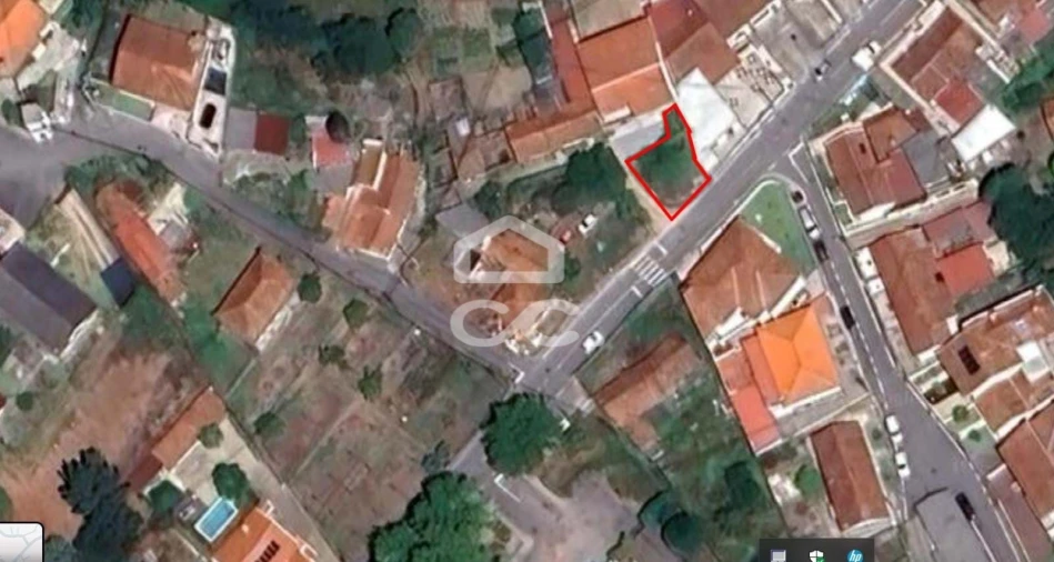 Terreno para Venda em Selho (São Jorge) Foto 3