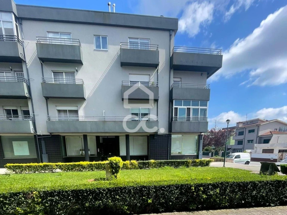 Negócio para Venda em Delães Foto 1