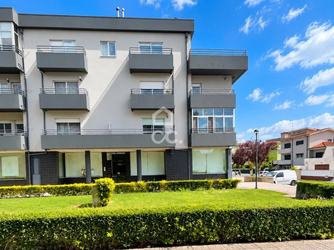 Negócio para Venda em Delães Foto 2