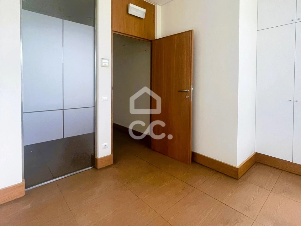 Negócio para Venda em Delães Foto 28