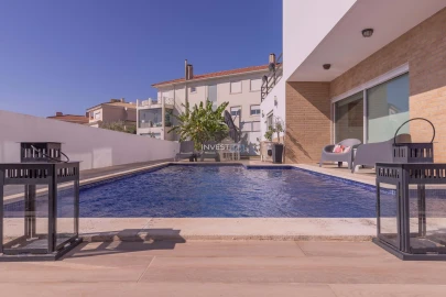 Moradia T5 para Venda em Oeiras e São Julião da Barra, Paço de Arcos e Caxias