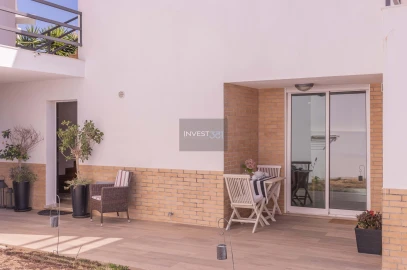 Moradia T5 para Venda em Oeiras e São Julião da Barra, Paço de Arcos e Caxias