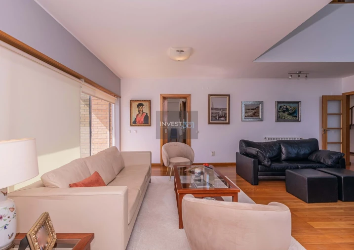 Moradia T5 para Venda em Oeiras e São Julião da Barra, Paço de Arcos e Caxias Foto 15