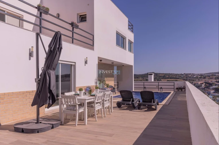 Moradia T5 para Venda em Oeiras e São Julião da Barra, Paço de Arcos e Caxias Foto 5