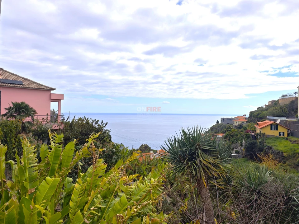 Terreno para Venda em Calheta Foto 2