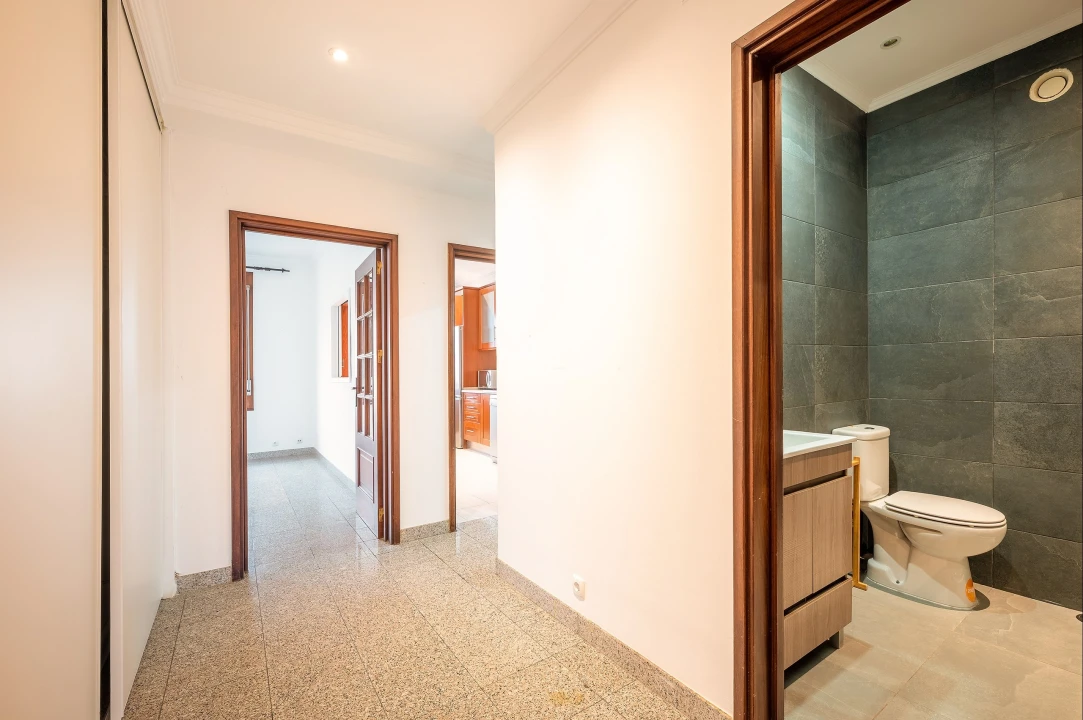 Apartamento T2 para Venda em Campo de Ourique Foto 8