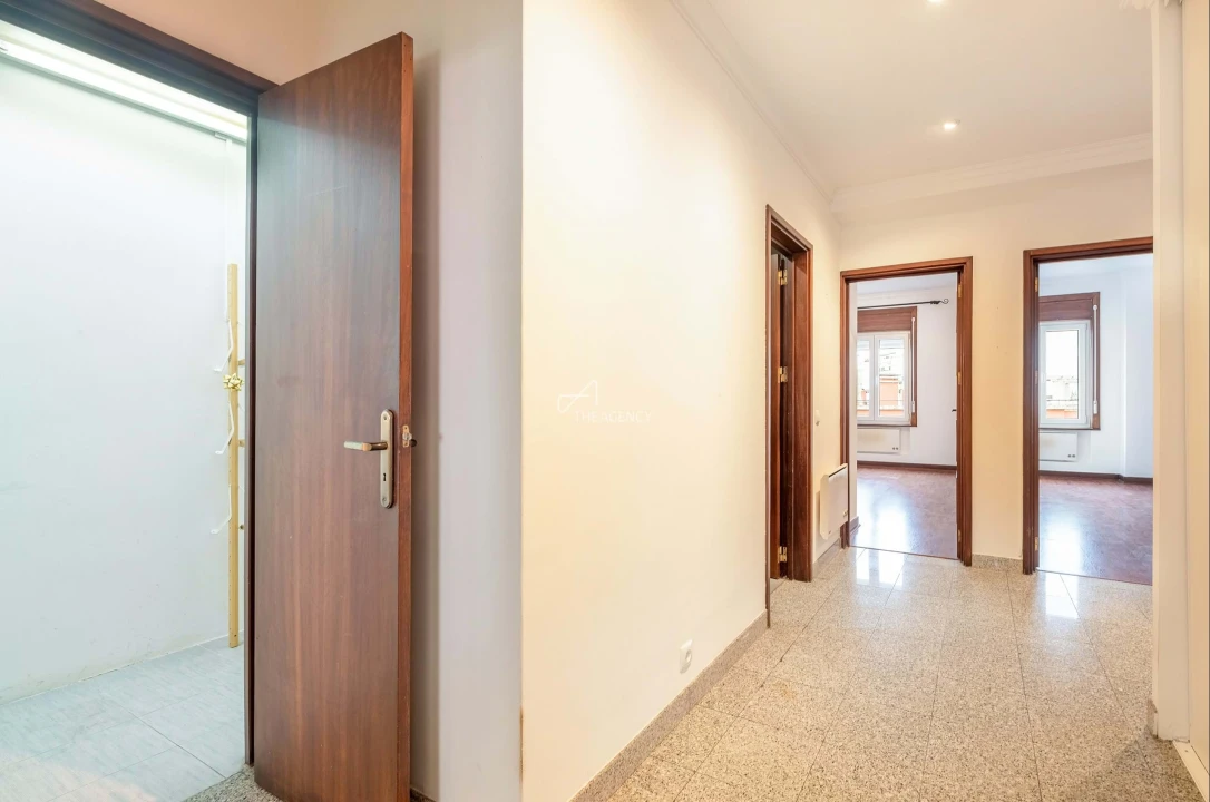 Apartamento T2 para Venda em Campo de Ourique Foto 24