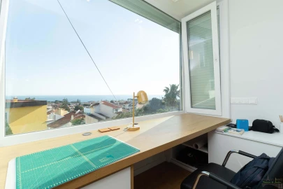 Moradia T5 para Venda em Carcavelos e Parede