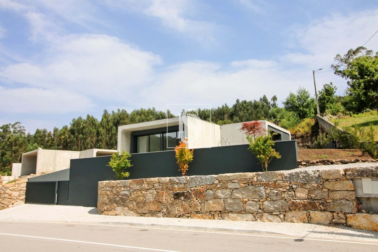 Moradia T3 para Venda em Leitões, Oleiros e Figueiredo