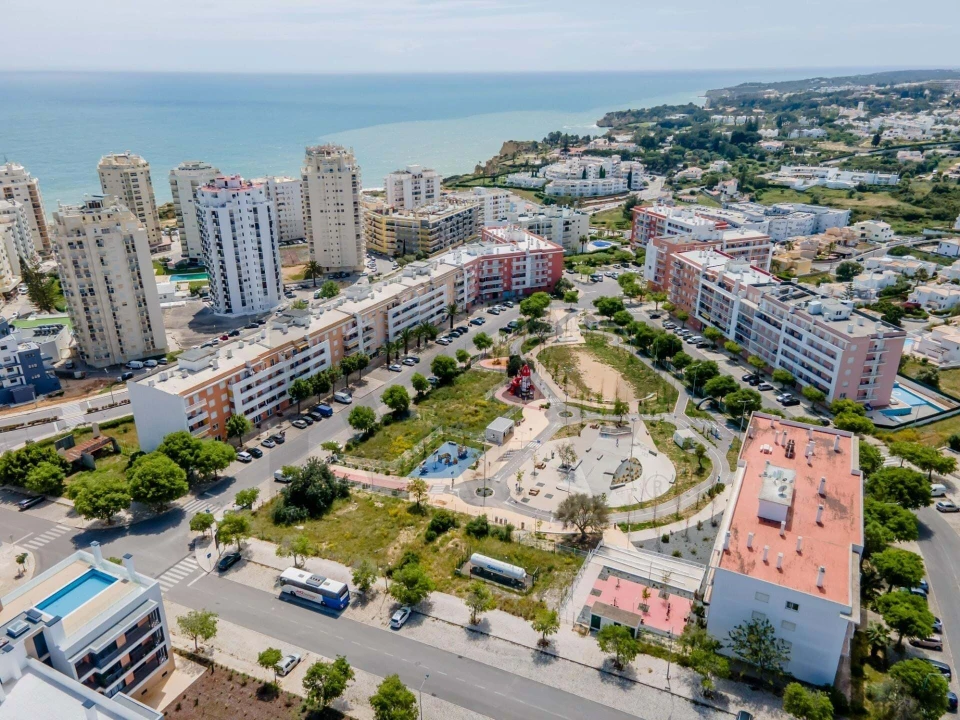 Terreno para Venda em Armação de Pera Foto 2