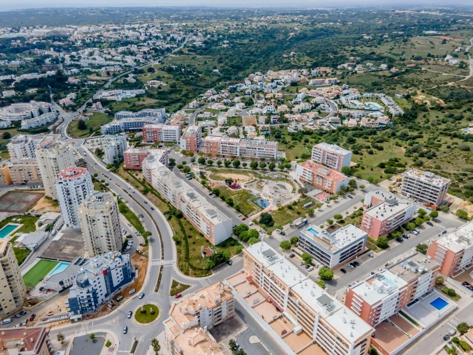 Terreno para Venda em Armação de Pera Foto 13