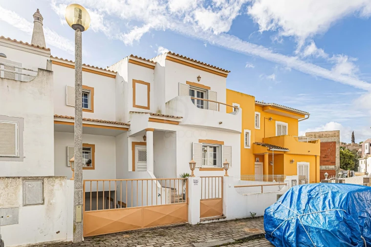 Moradia T4 para Venda em São Silvestre Foto 6