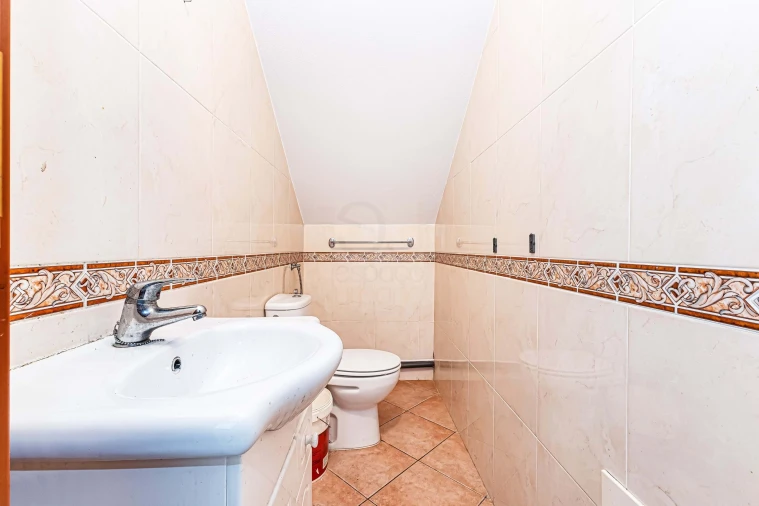 Moradia T4 para Venda em São Silvestre Foto 26