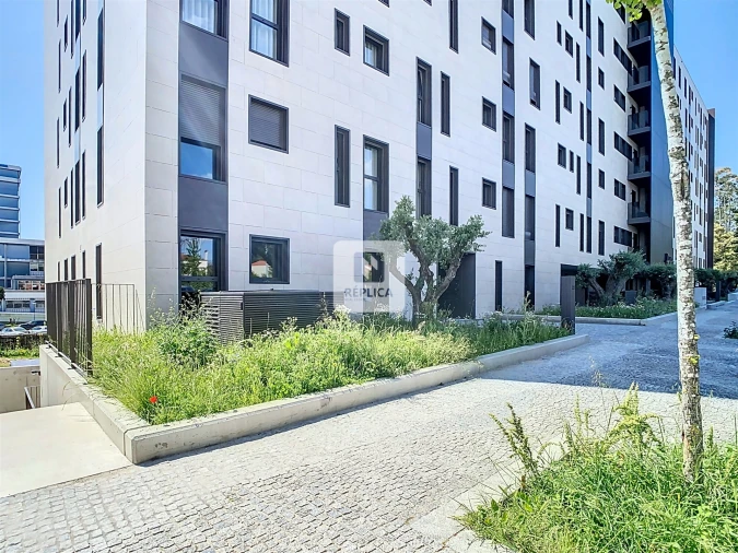 Apartamento T1 para Arrendamento em Ramalde Foto 23