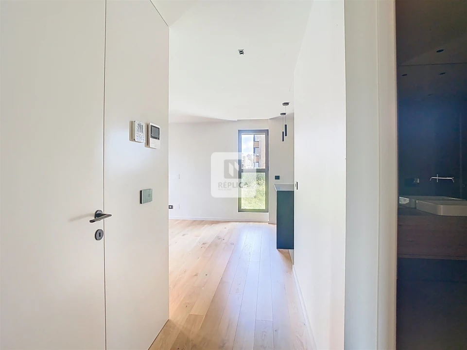 Apartamento T1 para Arrendamento em Ramalde Foto 7