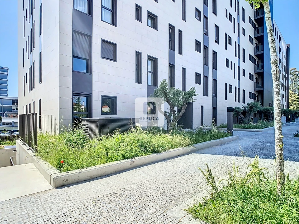 Apartamento T1 para Arrendamento em Ramalde Foto 23