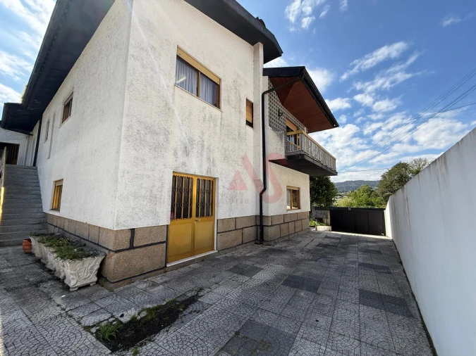 Moradia T6 para Venda em Lordelo Foto 35