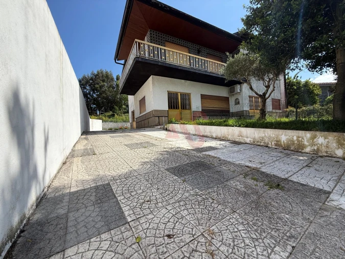 Moradia T6 para Venda em Lordelo Foto 34