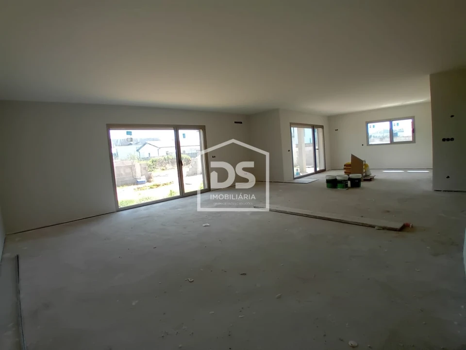 Moradia T4 para Venda em Batalha Foto 7