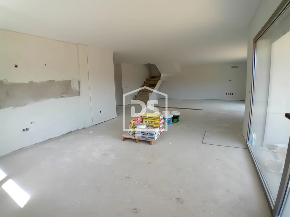 Moradia T4 para Venda em Batalha Foto 5