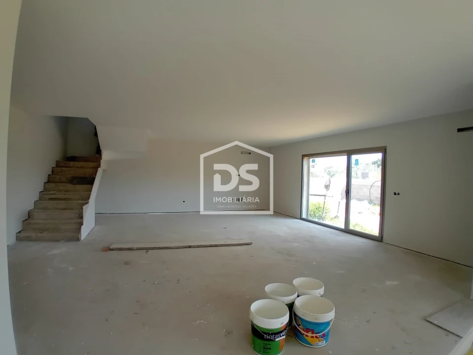 Moradia T4 para Venda em Batalha Foto 6