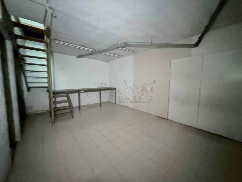 Loja para Arrendamento em Oliveira, São Paio e São Sebastião Foto 5