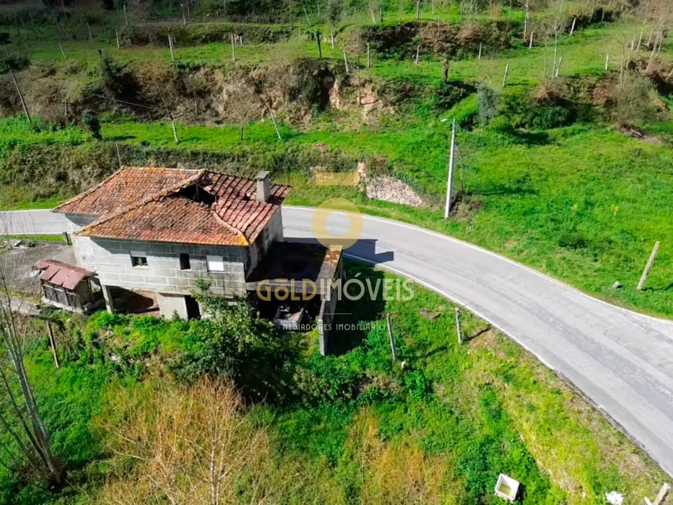 Moradia T3 para Venda em Travanca Foto 18