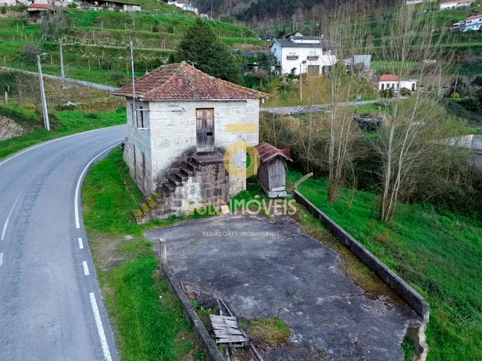 Moradia T3 para Venda em Travanca Foto 16