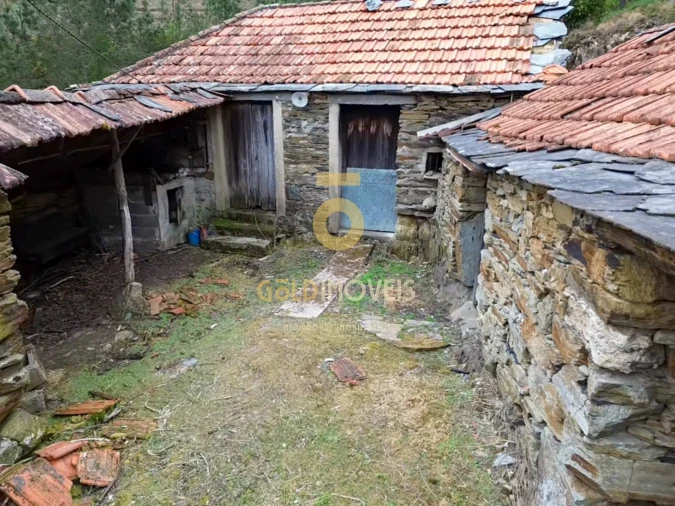 Moradia T2 para Venda em Real Foto 15