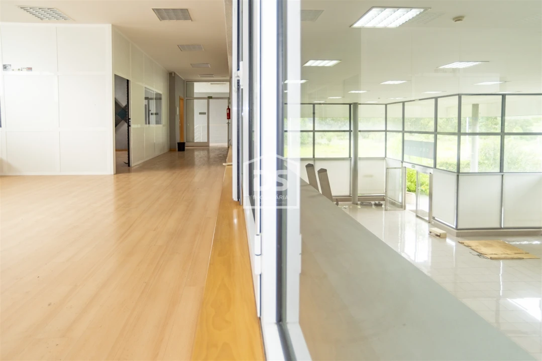 Armazém para Venda em Penafiel Foto 22